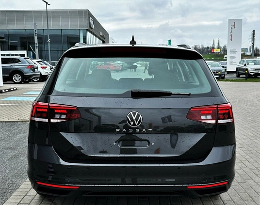 Volkswagen Passat cena 159900 przebieg: 5, rok produkcji 2024 z Trzebnica małe 46